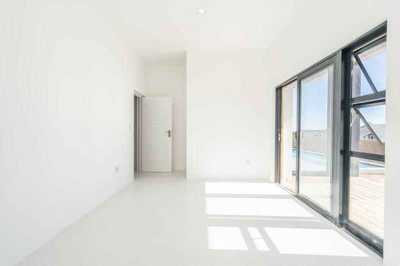 3 Bedroom Property for Sale in Myburgh Park Western Cape